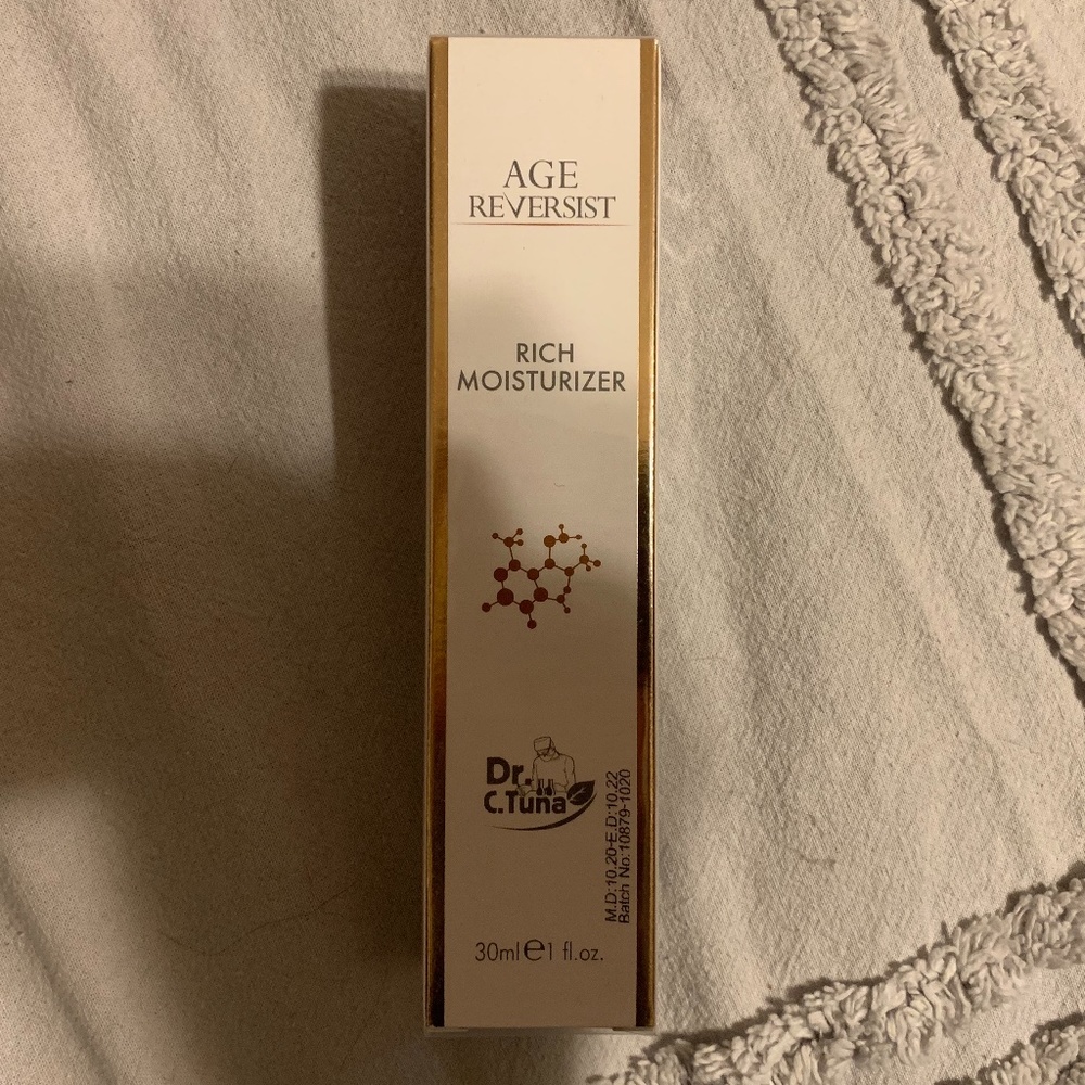 Farmasi Age Reversist Moisturizer